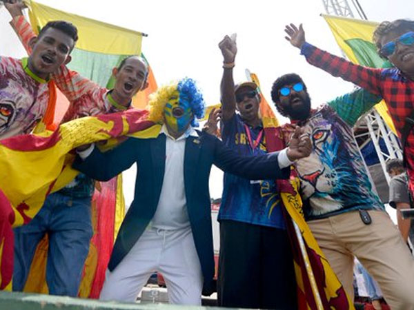 మూడు సార్లు శ్రీలంకనే: