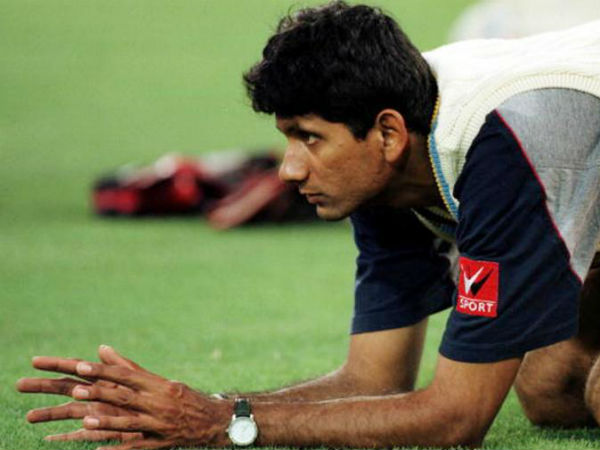 ఫీల్డింగ్ కోచ్ పదవి కోసం జాంటీ రోడ్స్ దరఖాస్తు