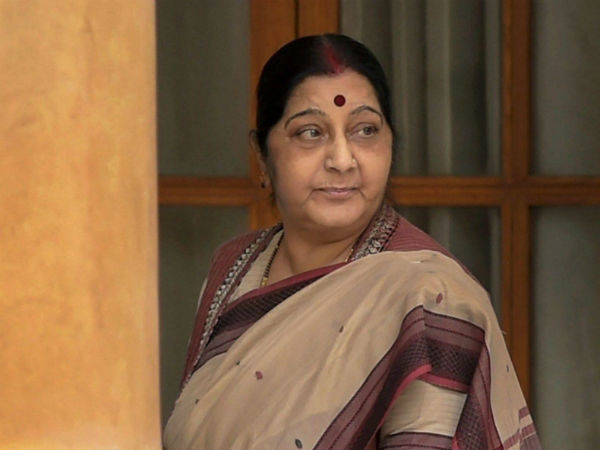  లోధీ రోడ్డులో అంత్యక్రియలు: