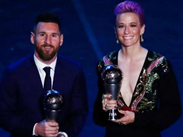 మేగాన్ రాపినోయ్‌కు మహిళా త్తమ ఫిఫా ప్లేయర్ ఆఫ్ ద ఇయర్ అవార్డు