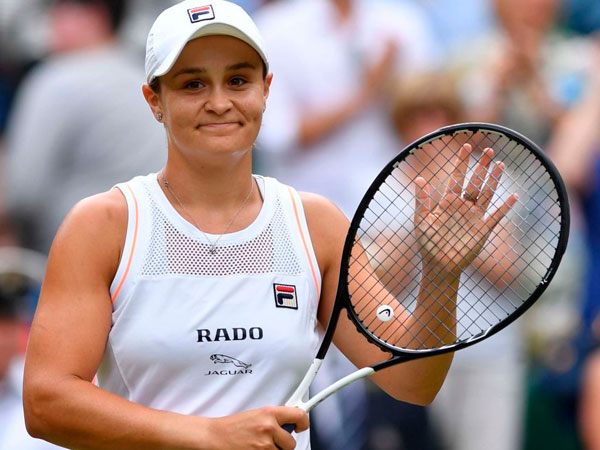 ఆష్లే బార్టీ@1