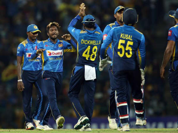 10 మంది ఆటగాళ్ల నిరాకరణ: