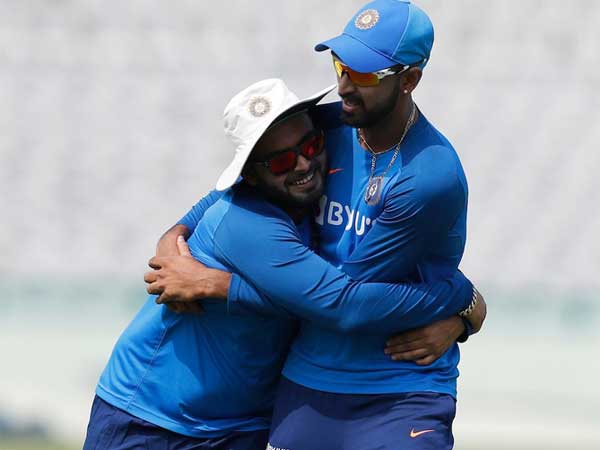 జట్లు (అంచనా):