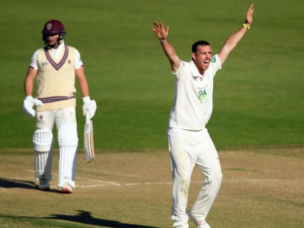 నాలుగో అత్యుత్తమ బౌలర్‌