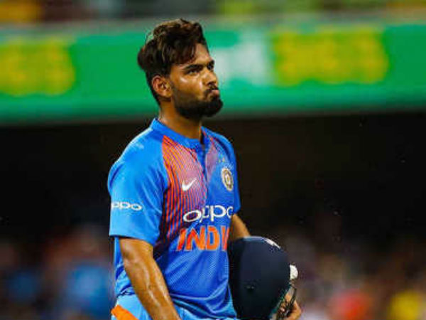 4 పరుగులు చేసి ఔటైన పంత్