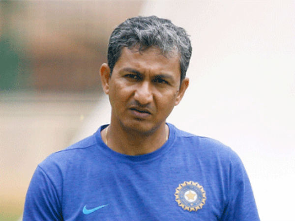  సైడ్ ఆటగాడిగా భావించారు: