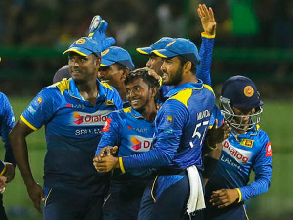 యువ ఆటగాళ్లకు చోటు