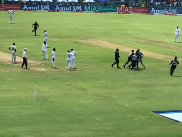 అభిమాని అత్యుత్సాహం: అభిమాని అత్యుత్సాహం: