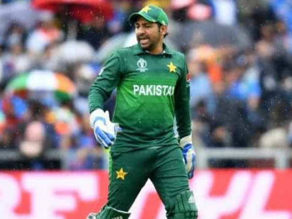 సర్ఫరాజ్ అహ్మద్‌ను తప్పించడంపై