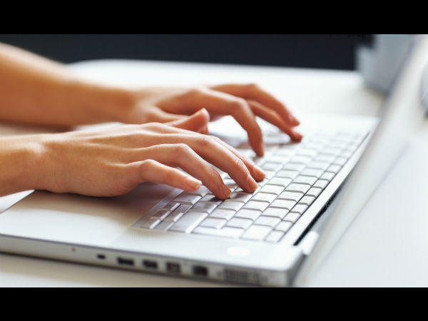 నెటిజన్లకు వల