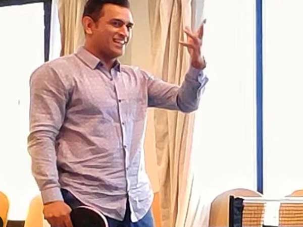 జిమ్‌లో ధోని కసరత్తులు