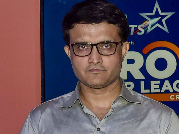 1992లో అంతర్జాతీయ వన్డే అరంగేట్రం