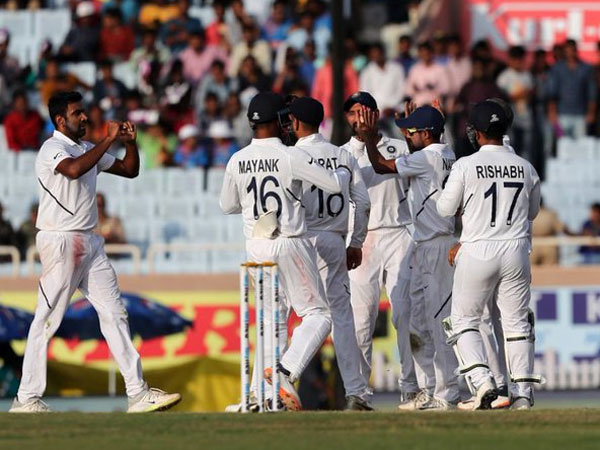 ఫాలోఆన్‌ ఆడిన సఫారీలు: