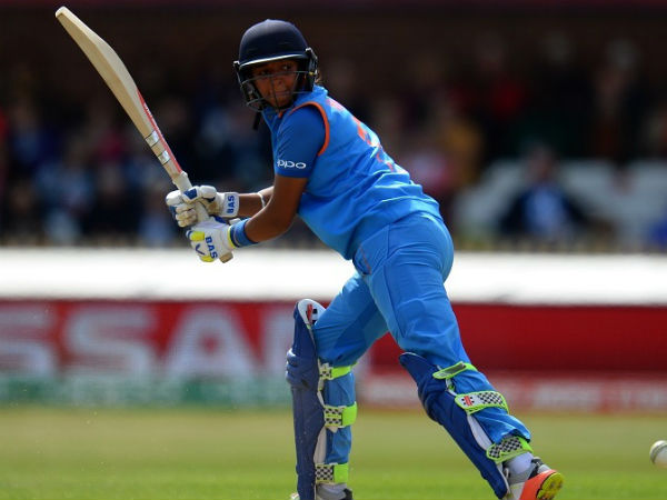 చెలరేగిన హర్మన్‌ప్రీత్: 