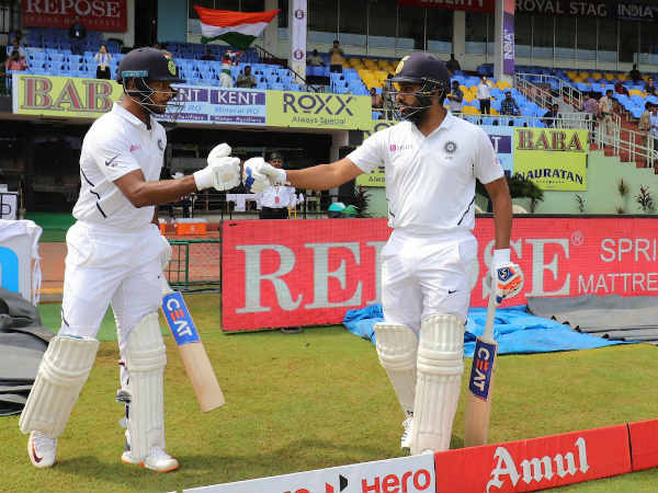 రెండు సెంచరీలు చేయడం 10వసారి