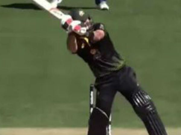 మ్యాక్స్‌వెల్ హెలికాఫ్టర్ షాట్: