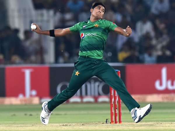 హస్నేన్‌ హ్యాట్రిక్‌