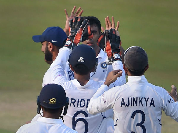 క్రికెట్‌కు దూరంగా