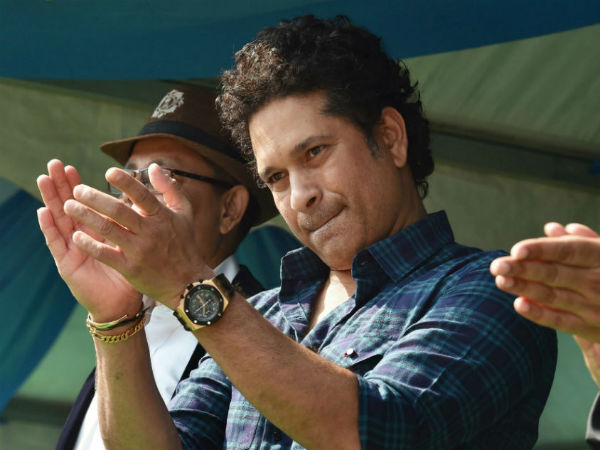 సోదరి తొలిసారిగా క్రికెట్‌ బ్యాట్‌ కొనిచ్చింది