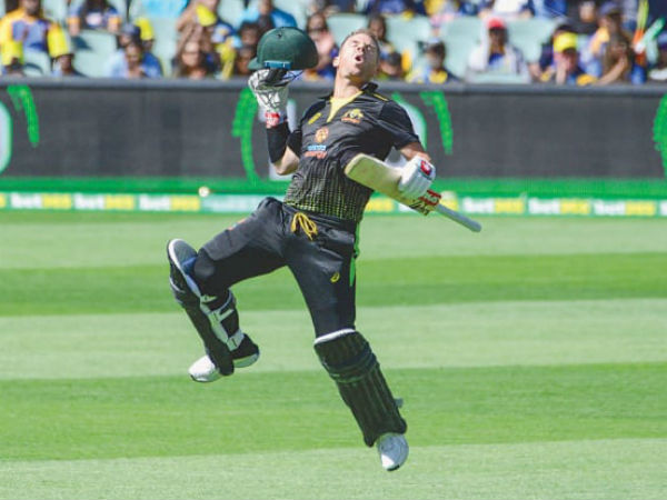 మూడు ఫార్మాట్లలో సెంచరీలు: