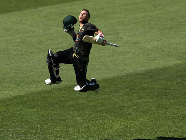 వార్నర్‌ విధ్వంసం: