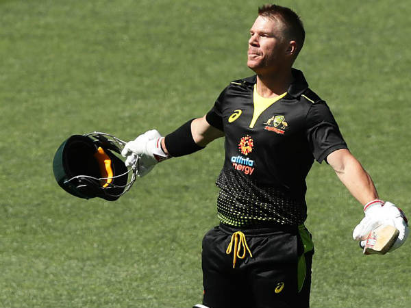 మూడు ఫార్మాట్లలో సెంచరీలు: