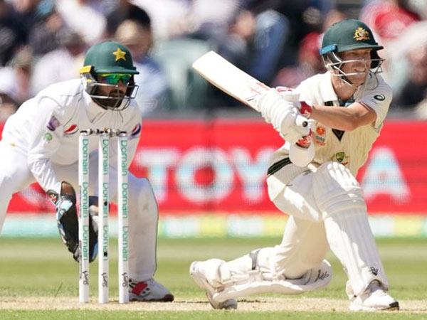 అఫ్రిది వేసిన బంతిని