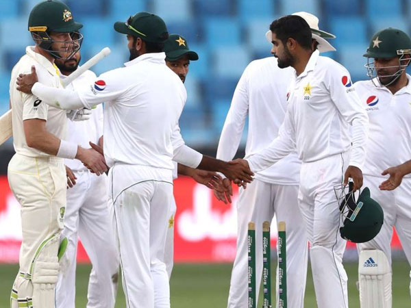 పాక్ మీడియా విమర్శలు