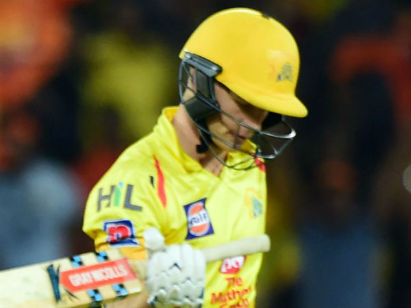 వేలానికి విడుదల చేసిన ఆటగాళ్లు