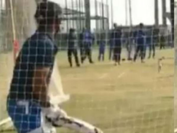 నెట్స్‌లో ధోని ప్రాక్టీస్