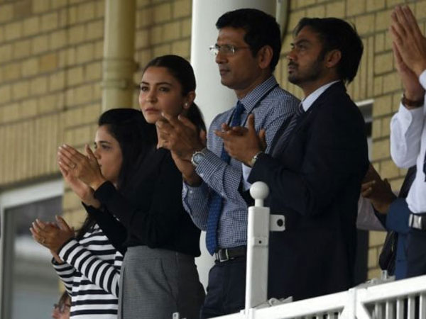 సొంత ఖర్చులతోనే వెళుతున్నా