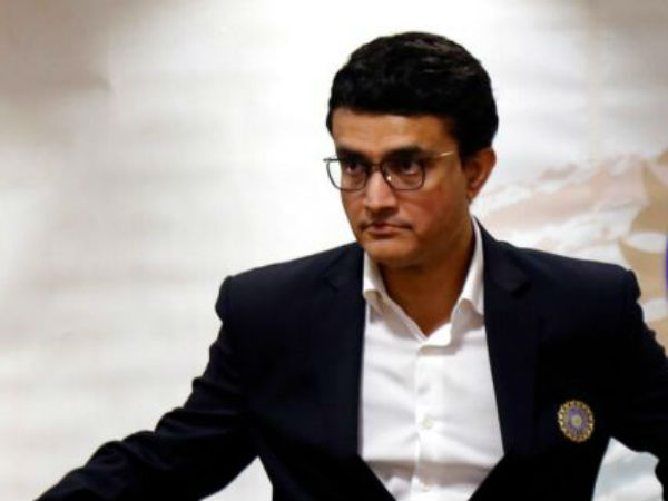 మస్కట్‌ను ఆవిష్కరించిన దాదా: