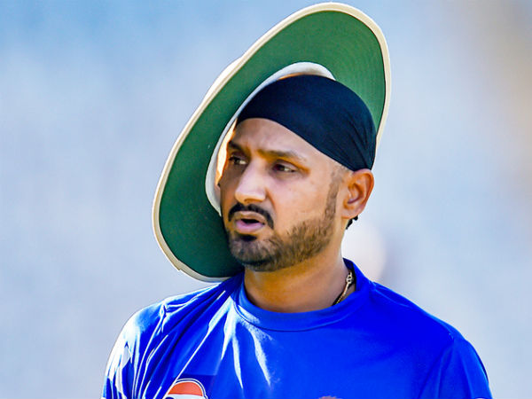 మార్క్ చూపించాడు: