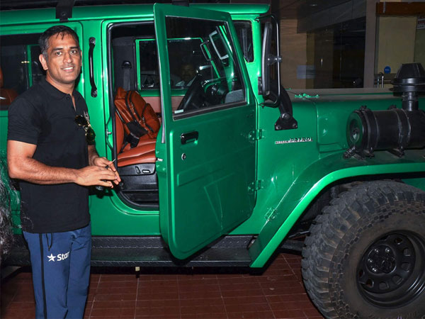 నిసాన్ జోంగాలో చక్కర్లు