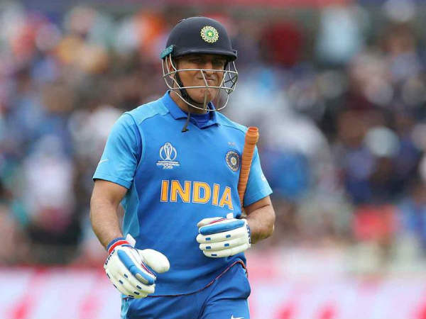 బంగ్లా సిరిస్‌కు ఎంపిక కాని ధోని