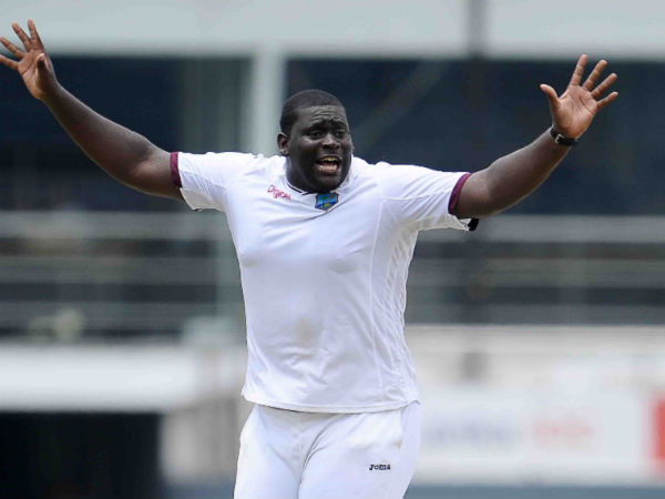 మూడో బౌలర్‌గా రికార్డు: