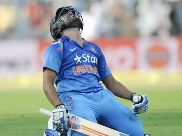 ఆరంభం నుంచే రోహిత్ శర్మ దూకుడుగా