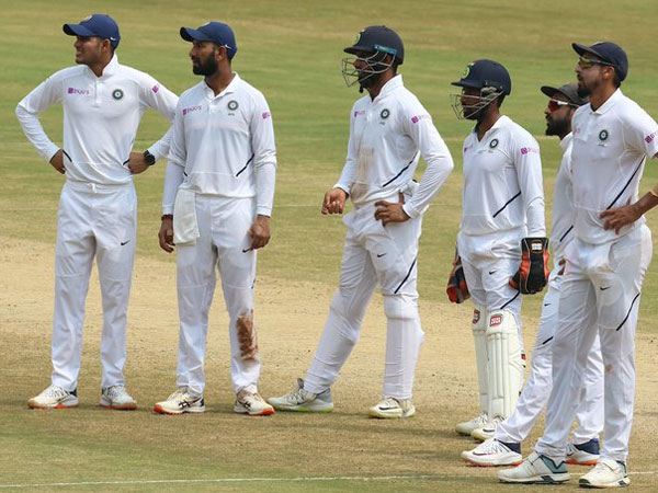 మూడు వికెట్లతో చెలరేగిన అశ్విన్