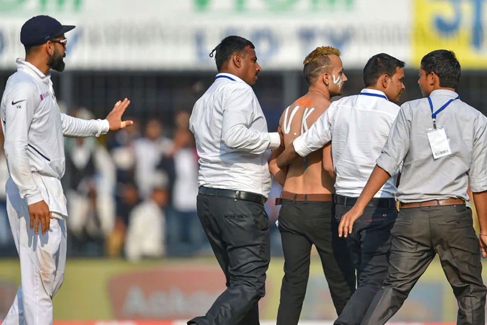 India vs Bangladesh: Virat Kohli Saves Pitch Invader From Security Personnel In Indore India vs Bangladesh: Virat Kohli Saves Pitch Invader From Security Personnel In Indore