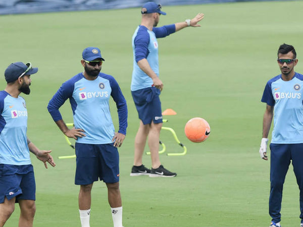 పిచ్‌, వాతావరణం: