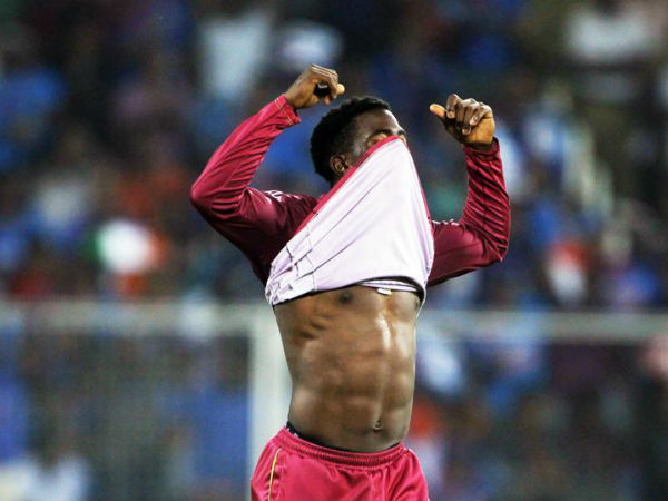 కోర్ట్నీ వాల్ష్‌ 1984 నుంచి 2001 వరకు