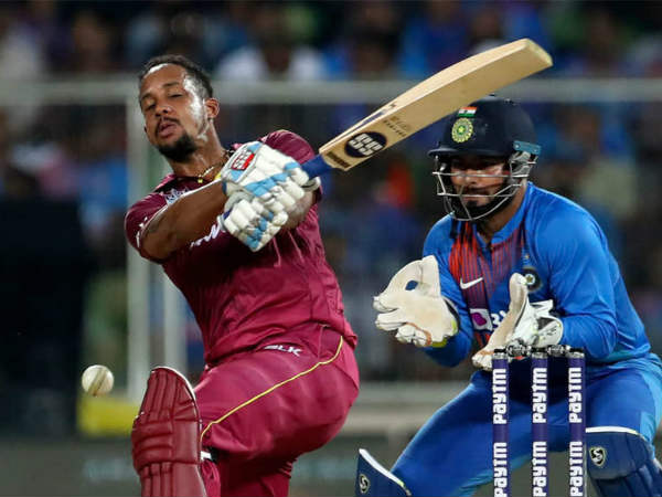 లెండిల్‌ సిమన్స్‌ 67 నాటౌట్