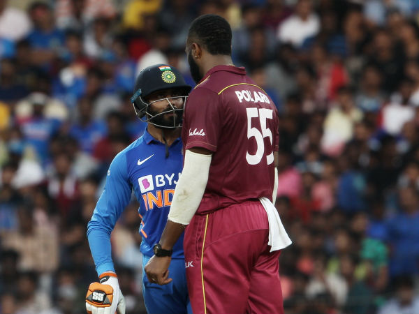 27వ ఓవర్‌లో ఘటన: