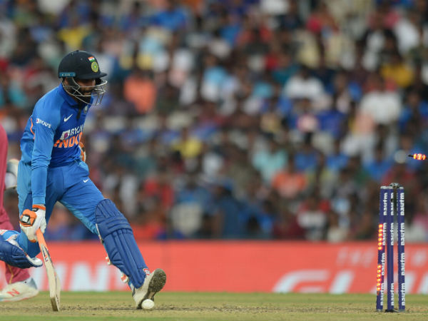 రిప్లేలో ఔట్‌: