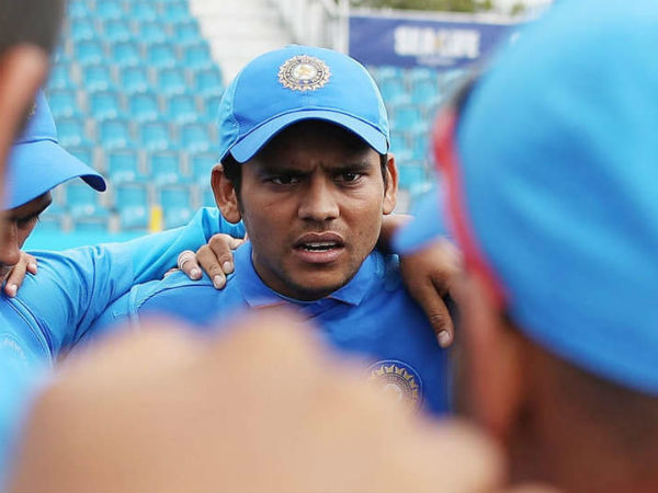 800కుపైగా పరుగులు