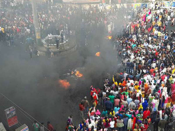 పొరుగు దేశాల్లో