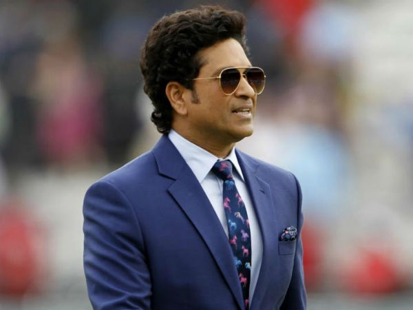 నేను మళ్ళీ ప్లాస్టిక్ బ్యాట్‌తో