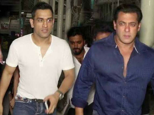  ధోనీ నా అభిమాన క్రికెటర్: