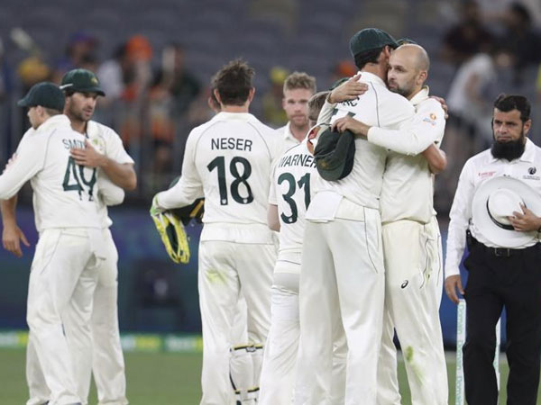 171 పరుగులకే ఆలౌటైన న్యూజిలాండ్