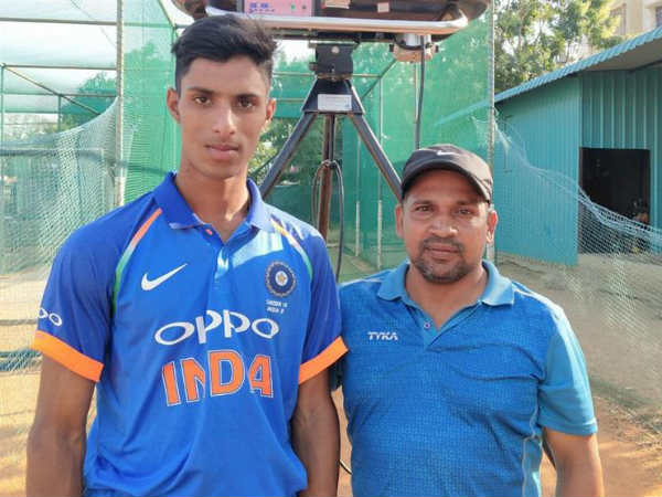 తిలక్ వర్మ తండ్రి చిరుద్యోగి తిలక్ వర్మ తండ్రి చిరుద్యోగి